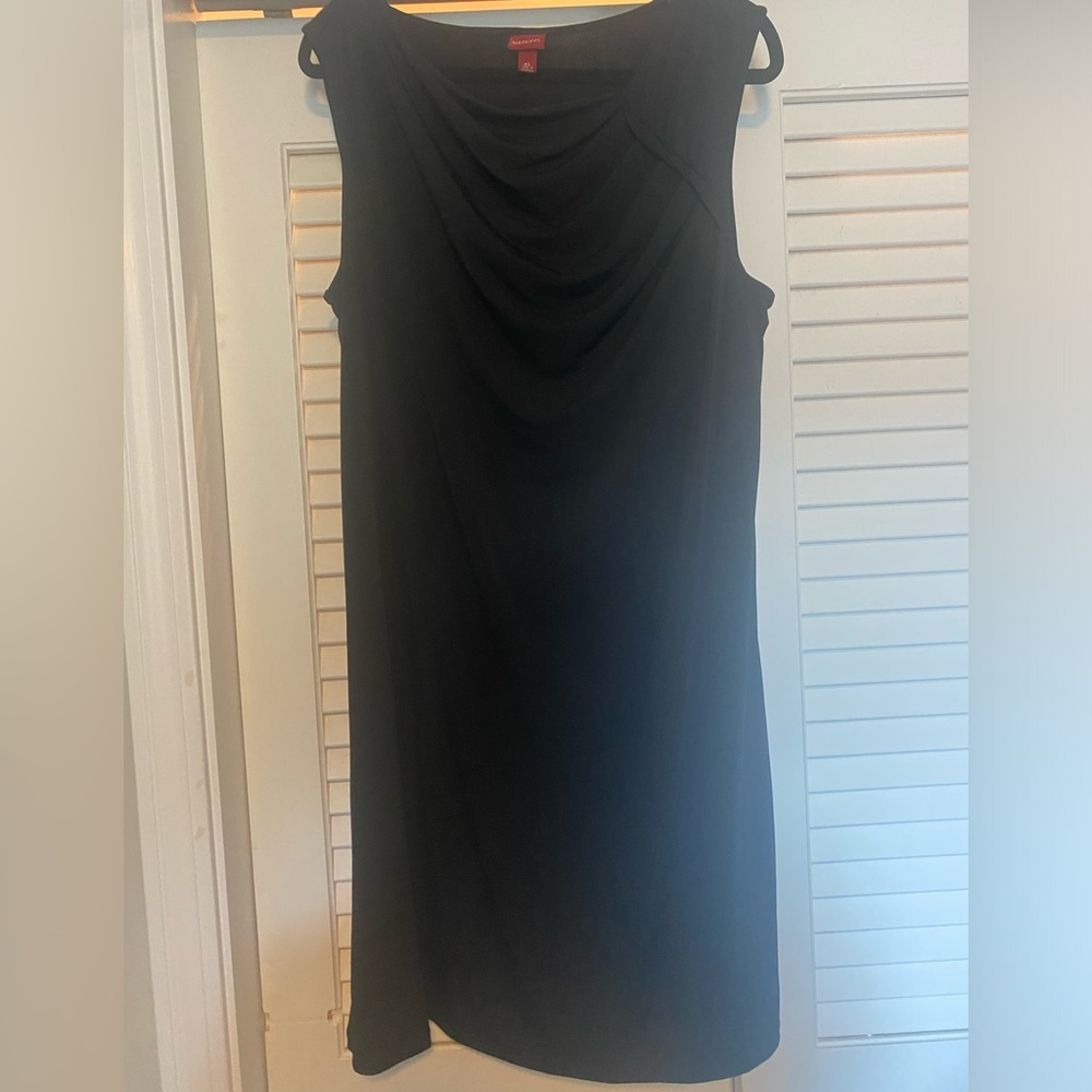 Black polyester material shift dress, cute should detail